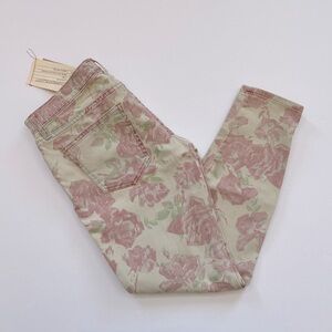 NWT Current/Elliot red rose stiletto printed jeans size 27 🌹